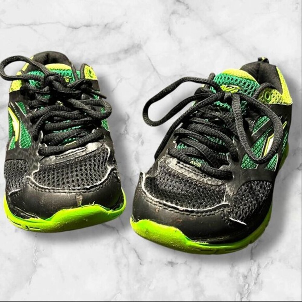 Avia Youth Girls‎ Size 1 Sneakers Black & Green